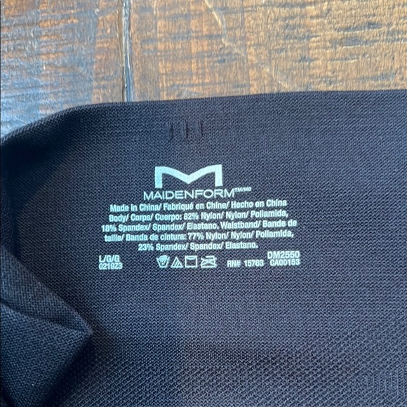 Maidenform Black High-Waisted shaper NWOT - Picture 2 of 3